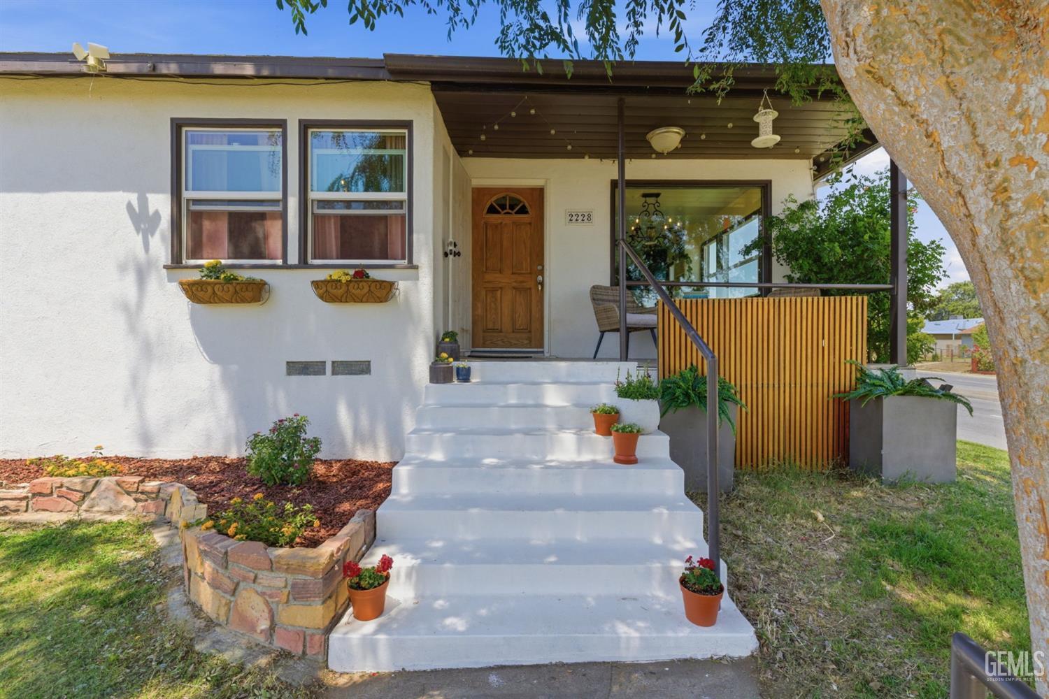 2228 Avondale Drive — photo 4