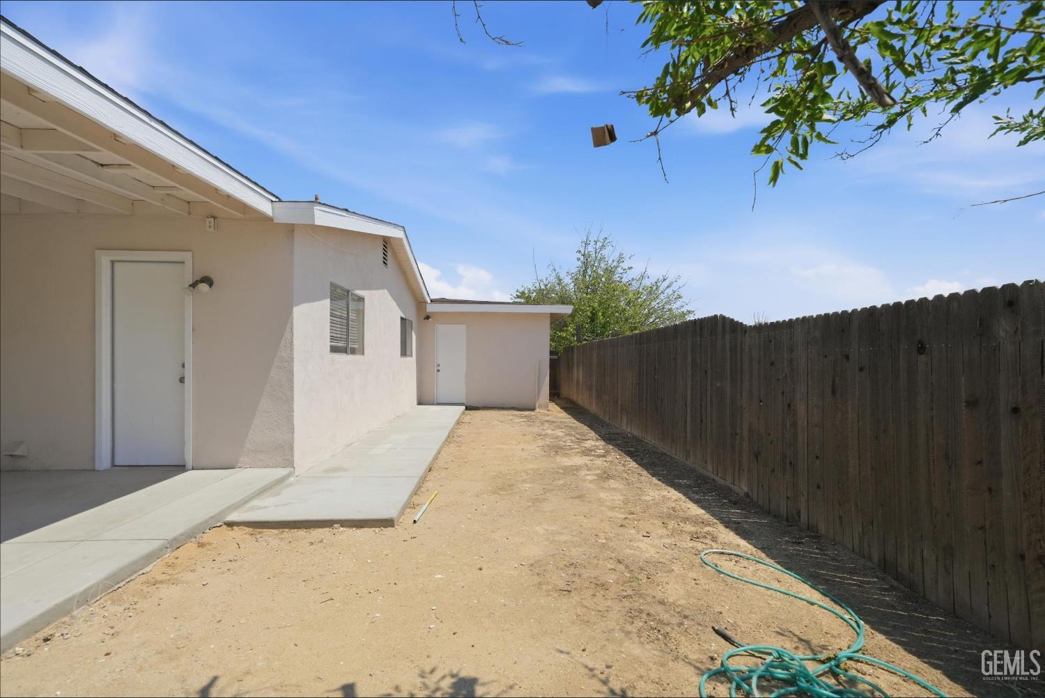 2540 Lynwood Street — photo 21