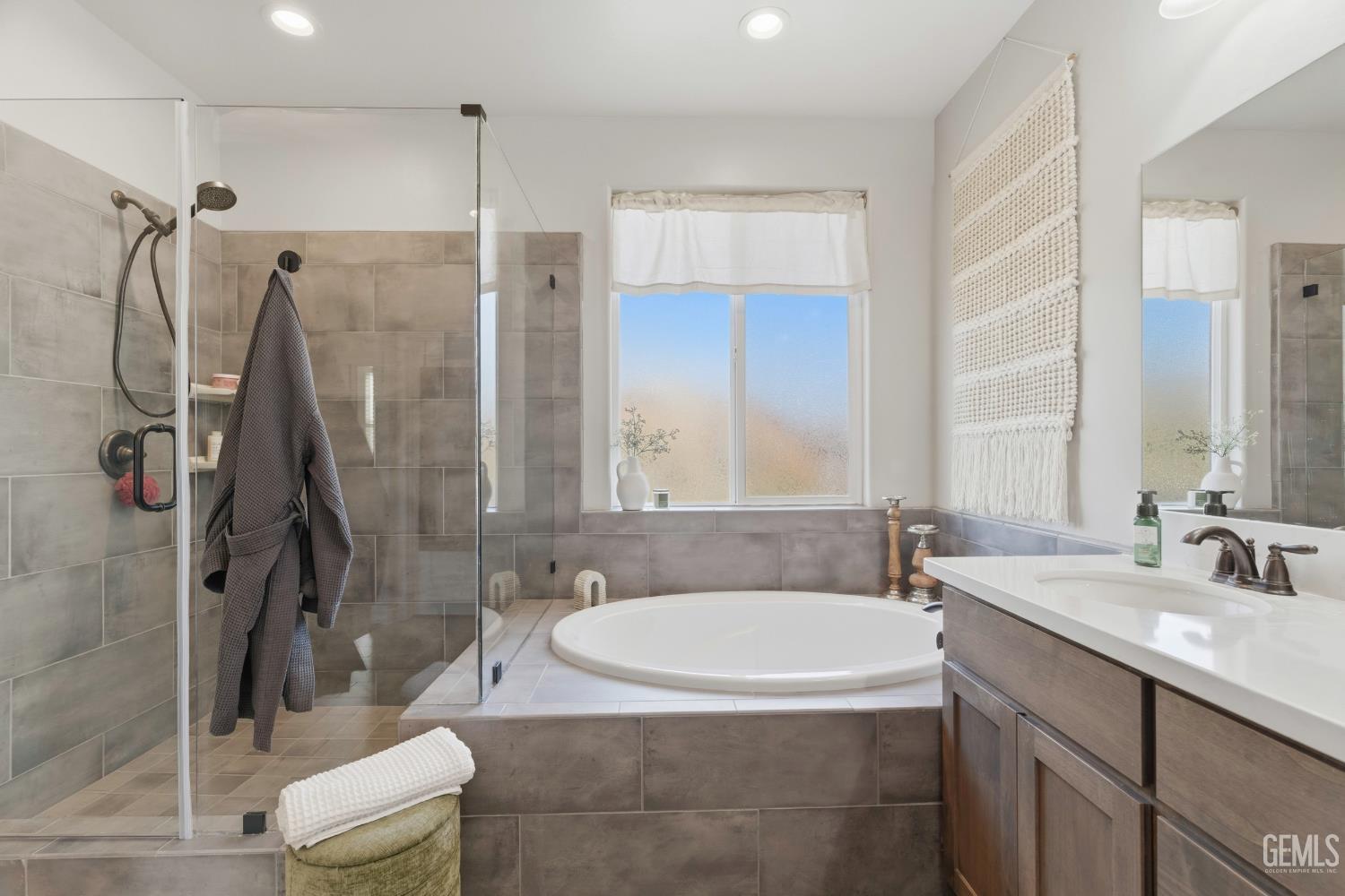 5206 Anaconda Avenue — photo 19