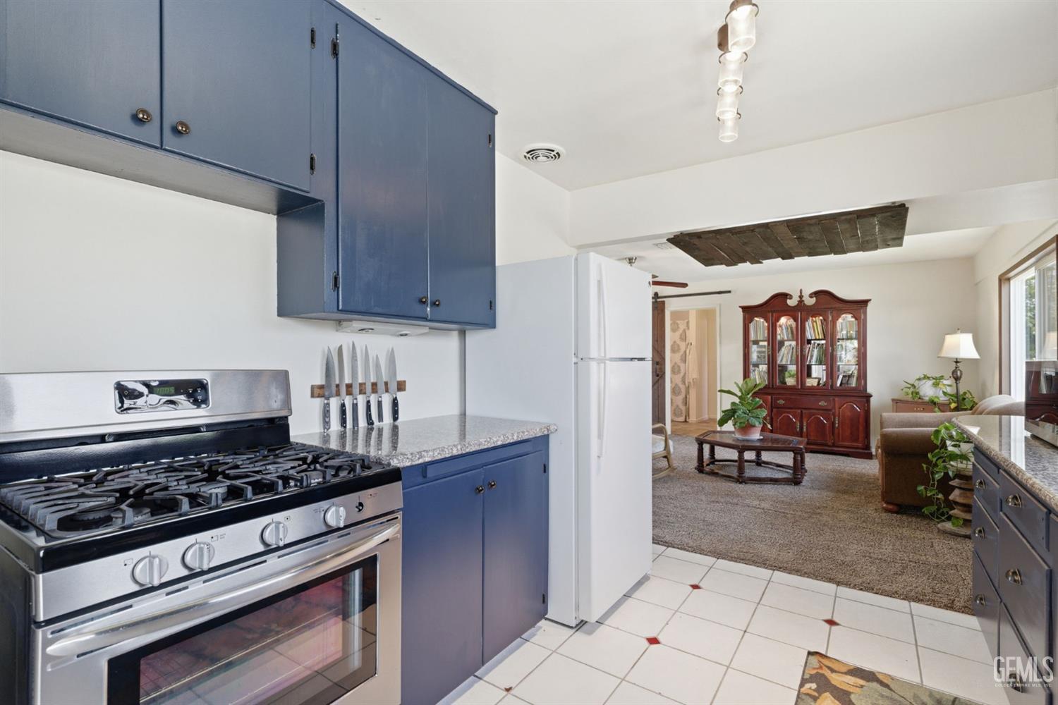2228 Avondale Drive — photo 13