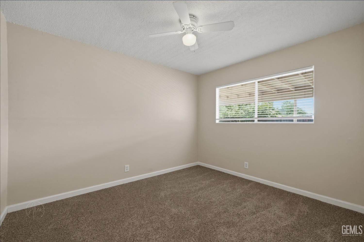 2540 Lynwood Street — photo 7