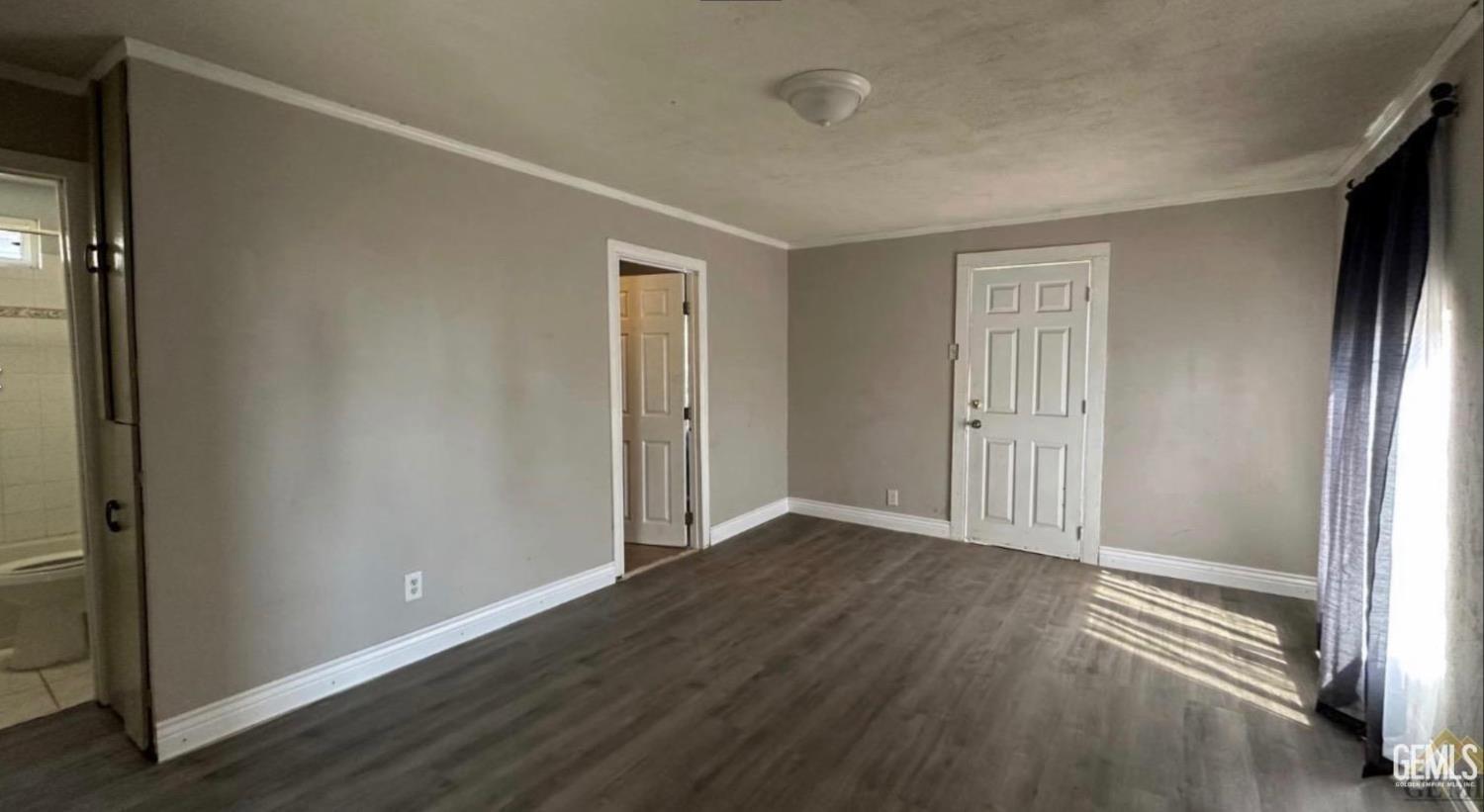 2606 N Baker Street — photo 3