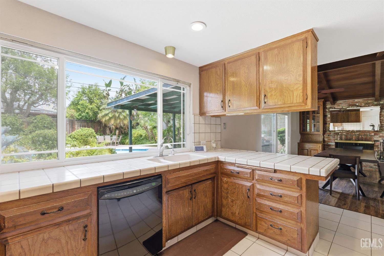 4200 Orinda Way — photo 11