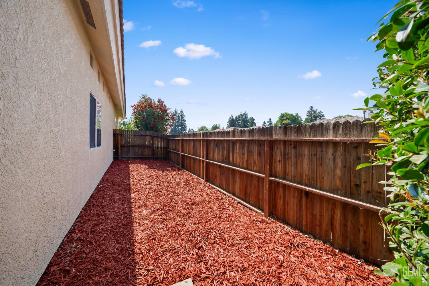 1009 Wealdshire Court — photo 41