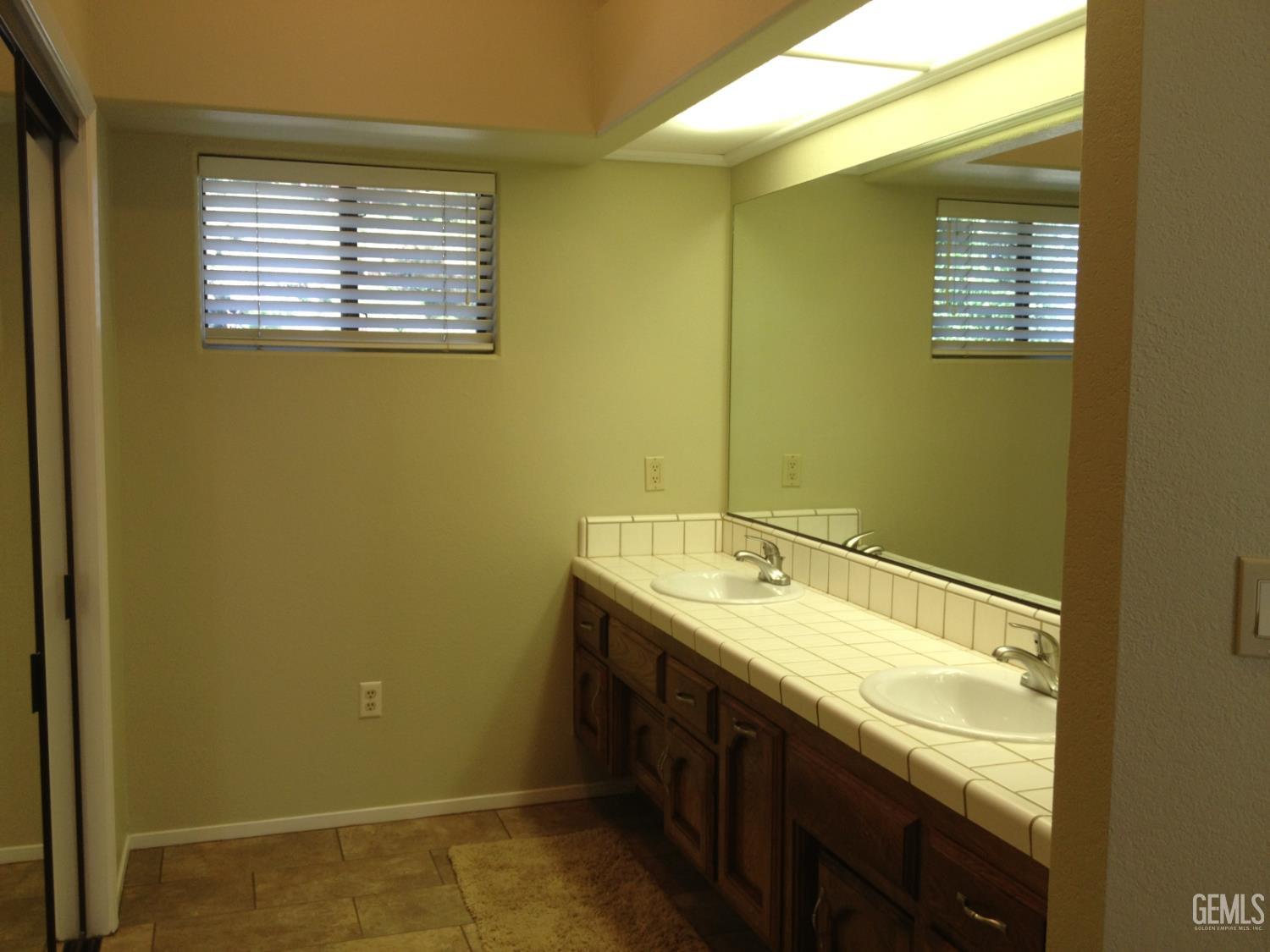 8013 Chaucer Street — photo 4