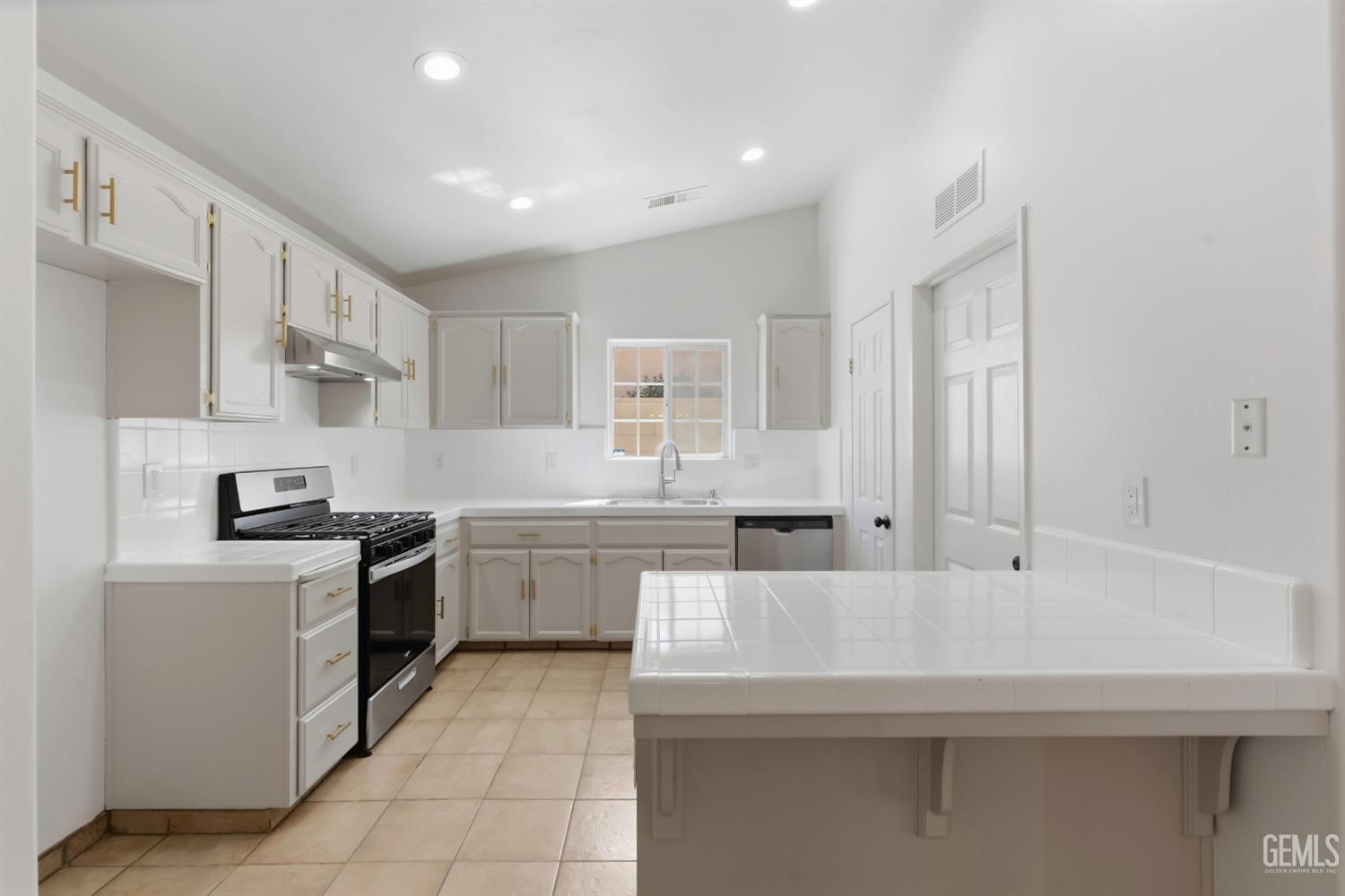 3217 Sierra Meadows Drive — photo 15