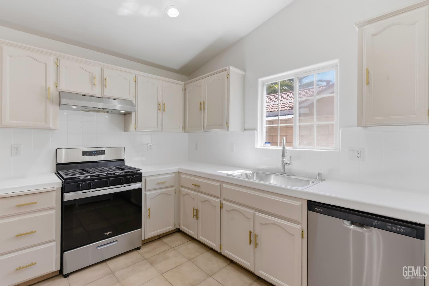 3217 Sierra Meadows Drive — photo 16