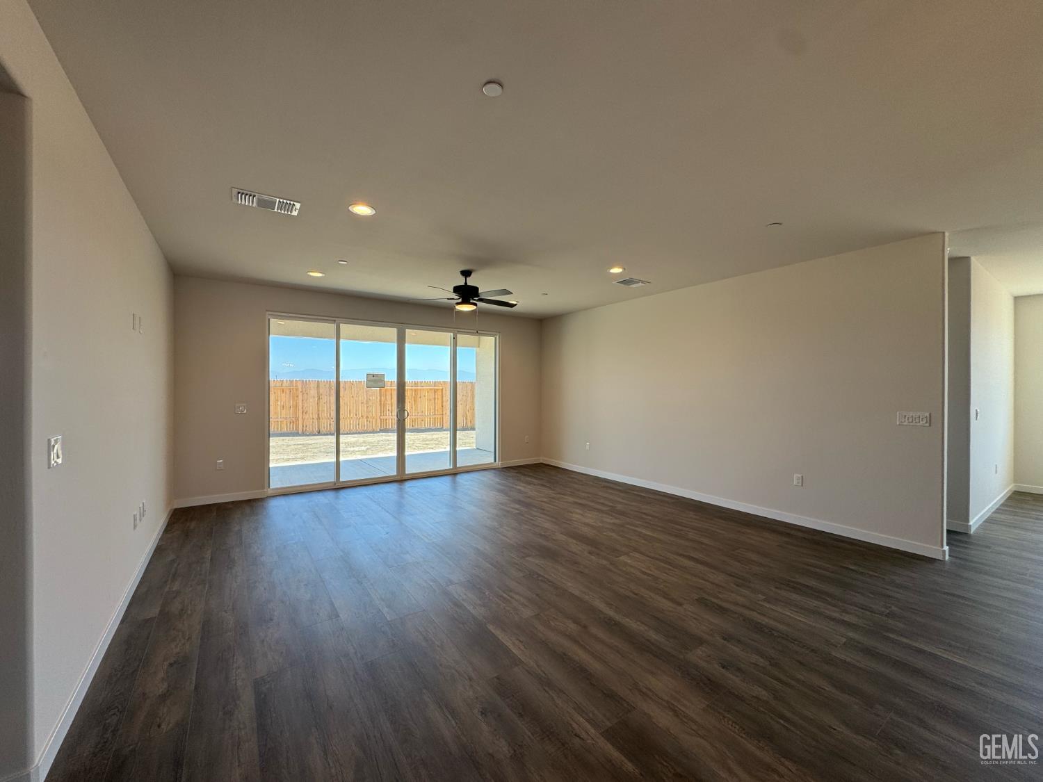 11001 Quentari Avenue — photo 4