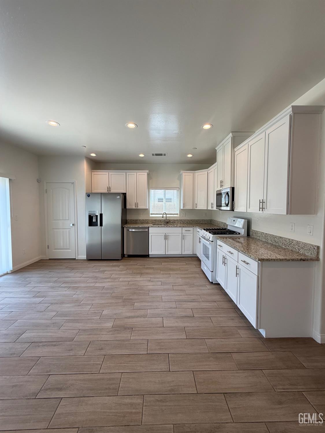 3915 Costa Del Sol Lane — photo 6