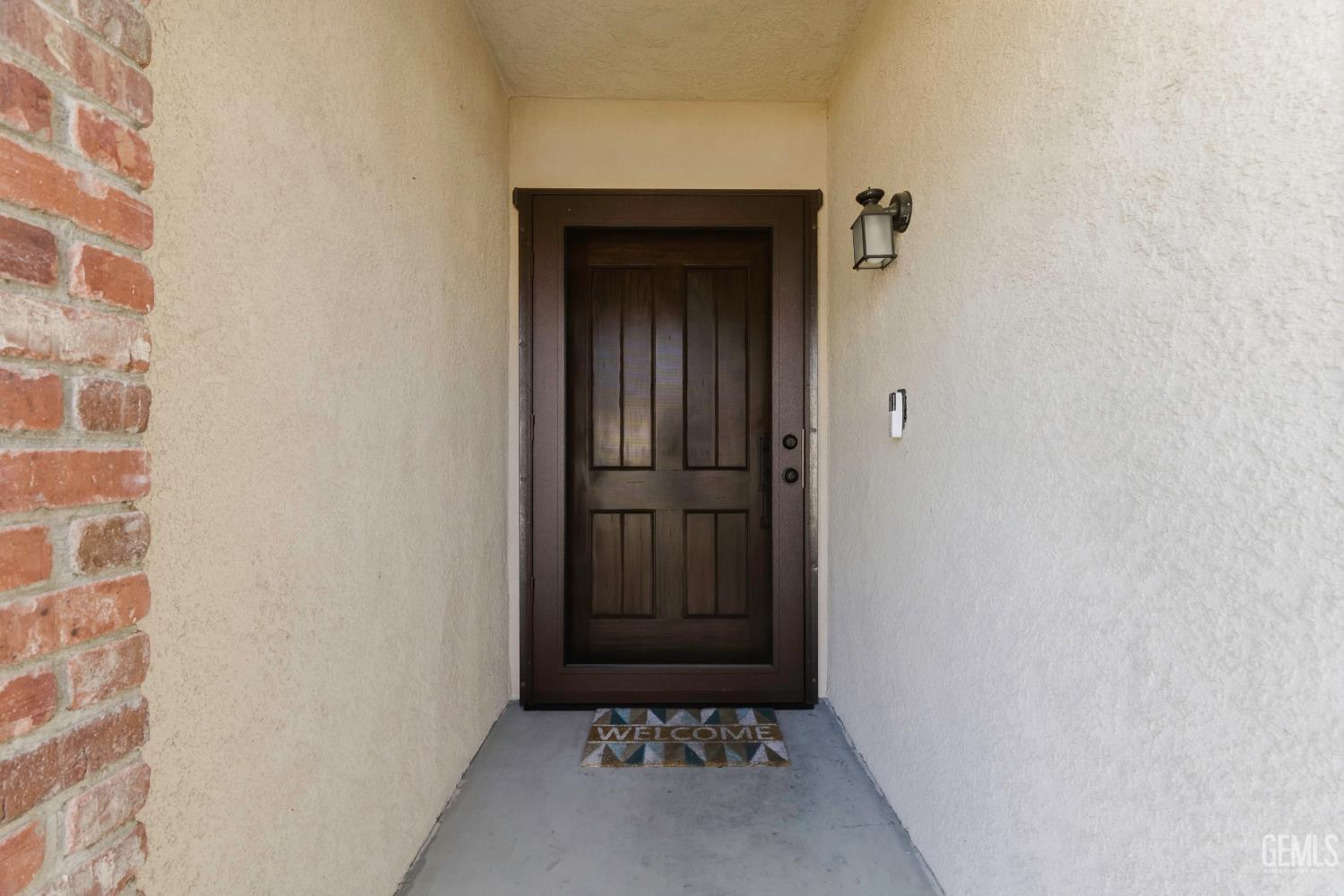 Single Family Residence in Bakersfield, photo 4 of 37