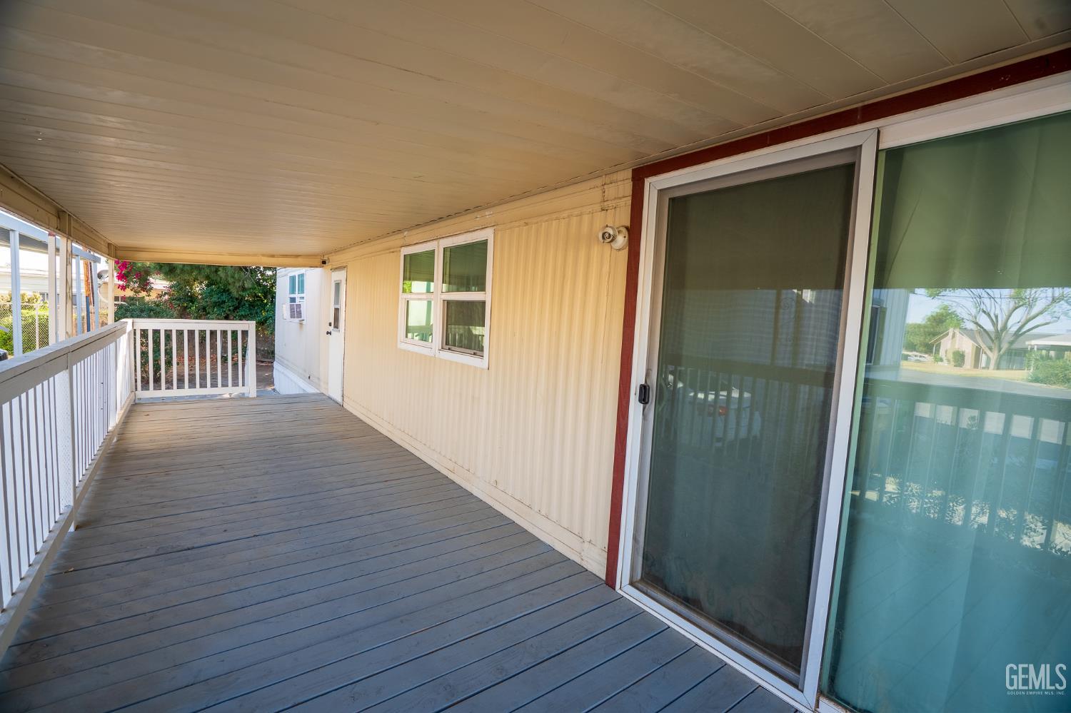 Mobile Home in Bakersfield, photo 5 of 18
