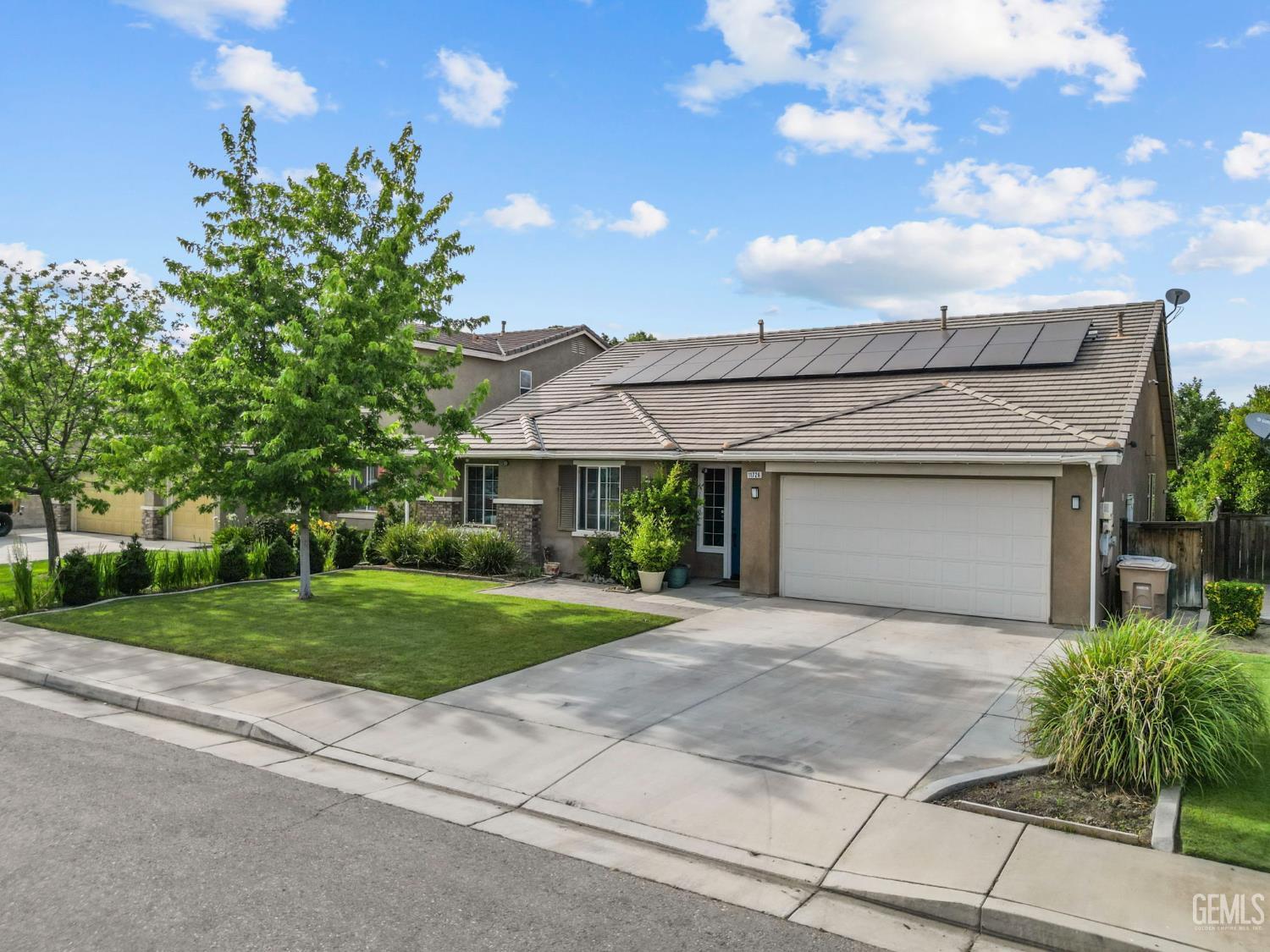 Single Family Residence in Bakersfield