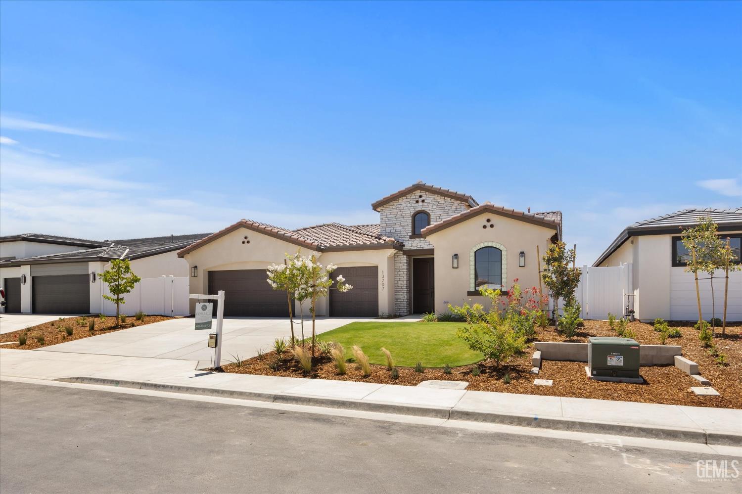 New Construction in Bakersfield, photo 4 of 43