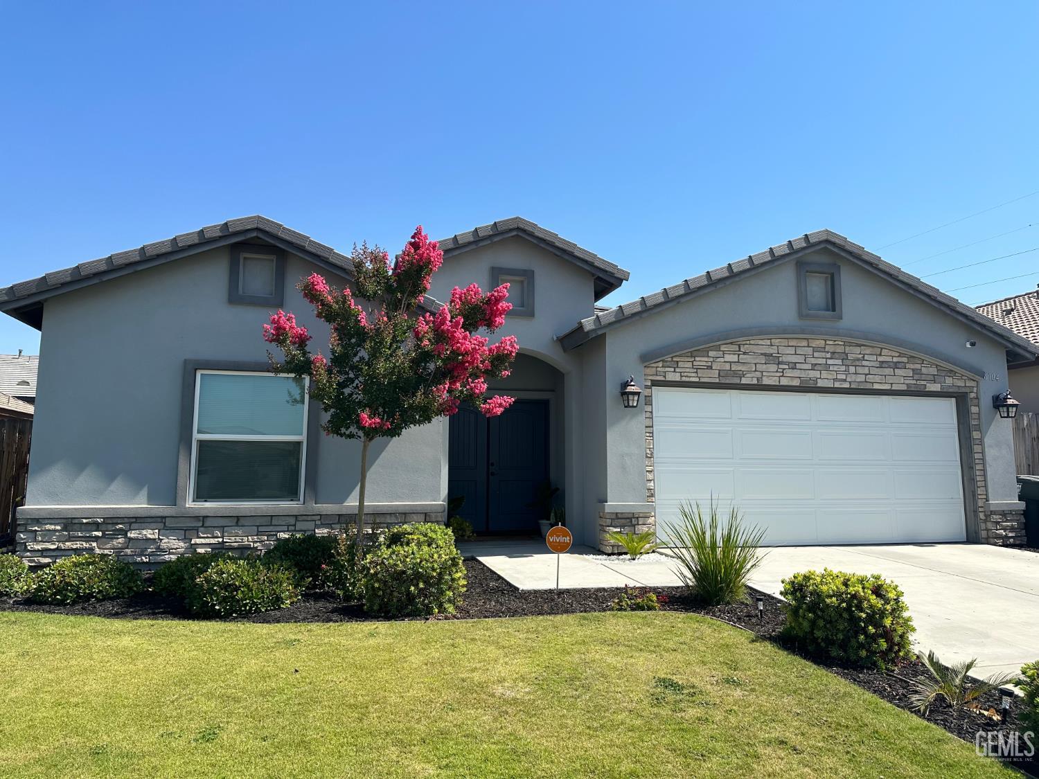 6104 Mybryn Court, Bakersfield, California