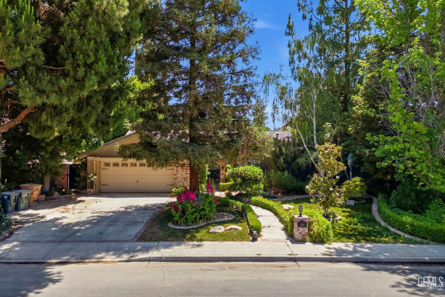 2512 Moffitt Way