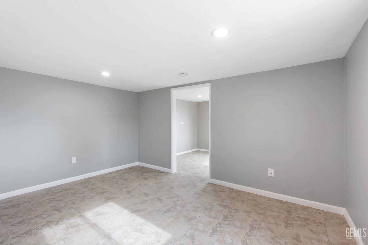 1/2 Buchanan Street, Taft, CA 93268 — photo 11