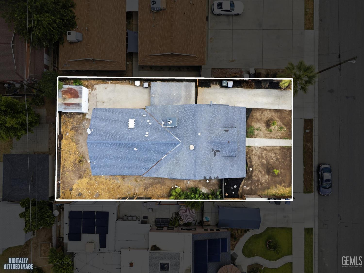 Single Family Residence in Bakersfield, photo 3 of 42