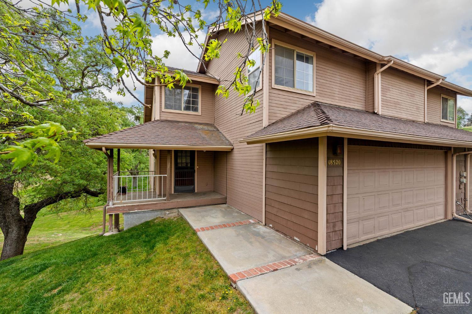Condominium in Tehachapi, photo 5 of 63