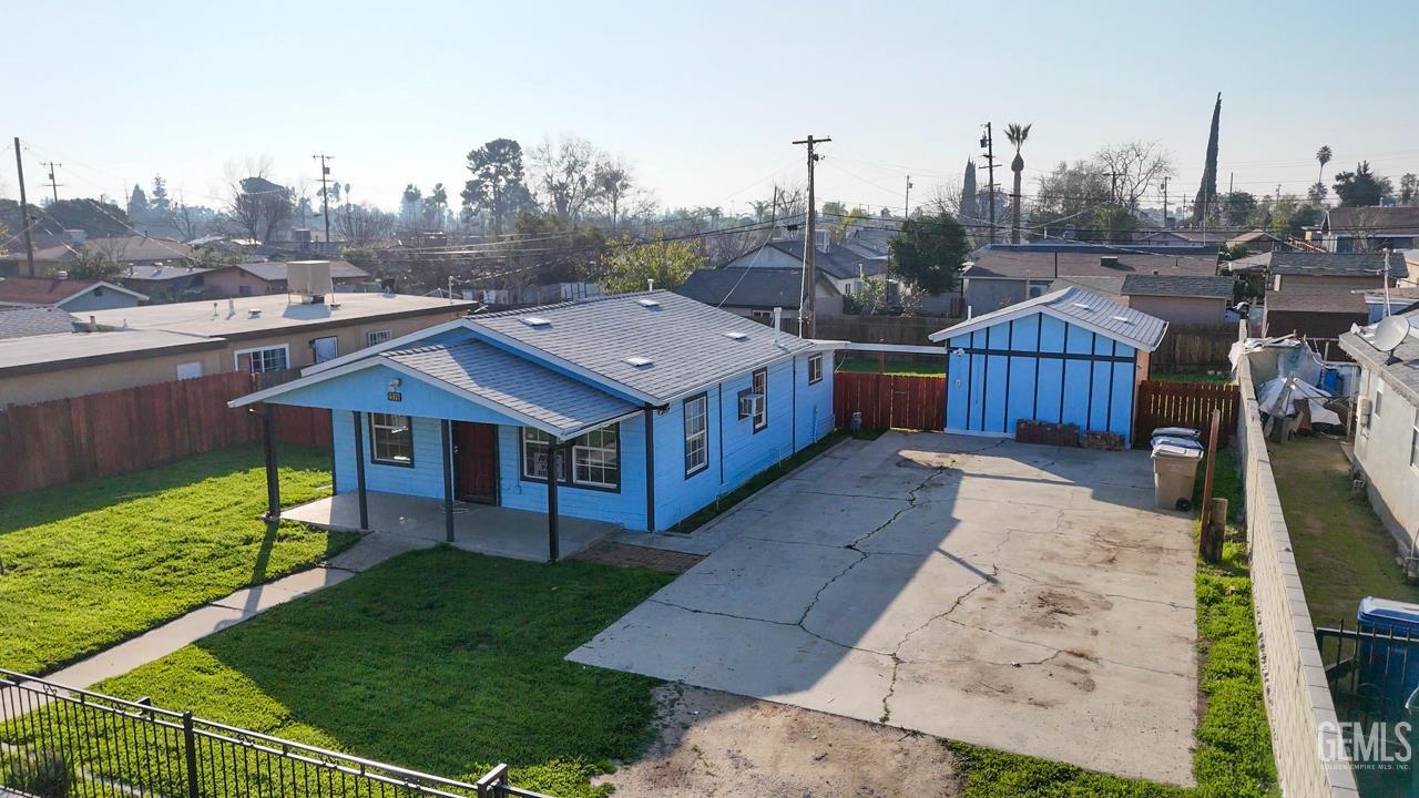 Single Family Residence in Bakersfield