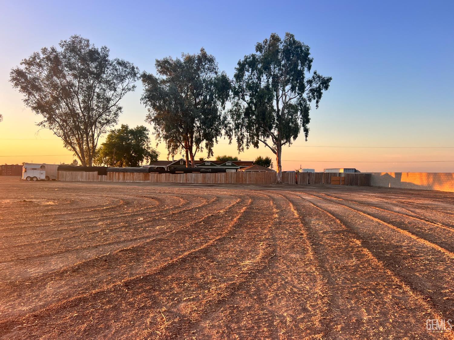 Manufactured Home in Bakersfield, photo 3 of 15