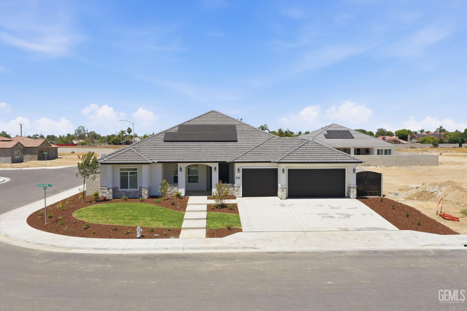 13615 Velma Pearl Way, Bakersfield, CA 93314