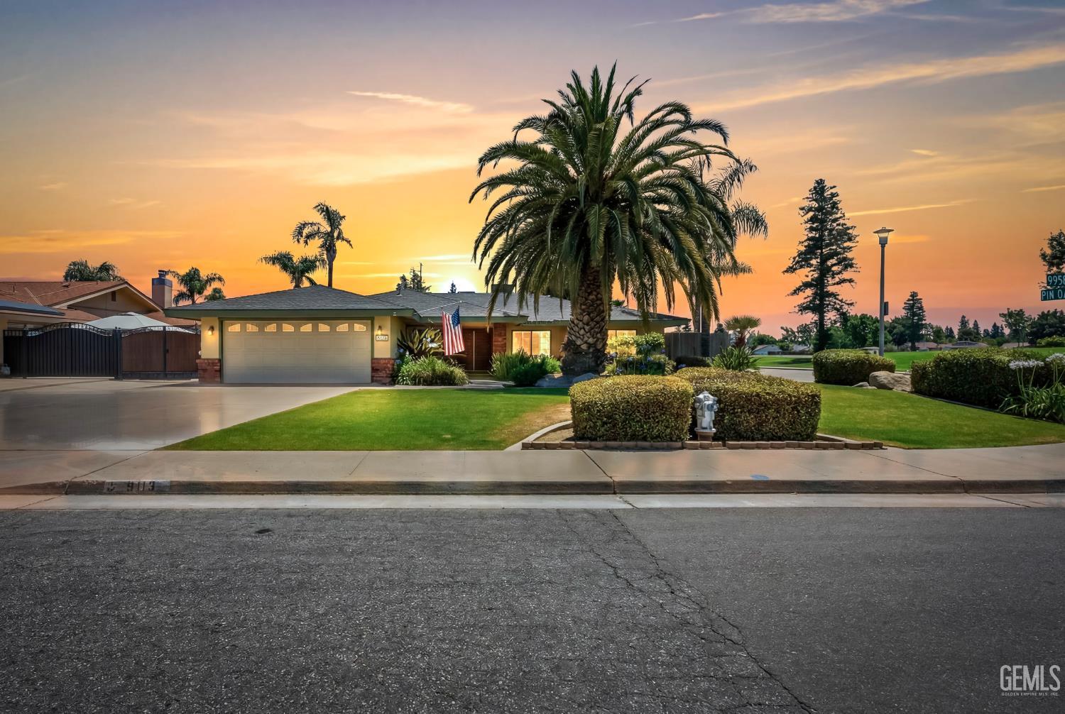Single Family Residence in Bakersfield