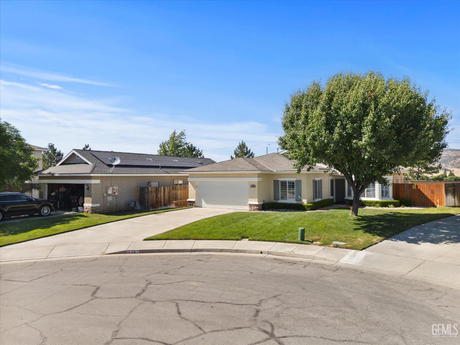 Single Family Residence in Tehachapi, photo 2 of 45