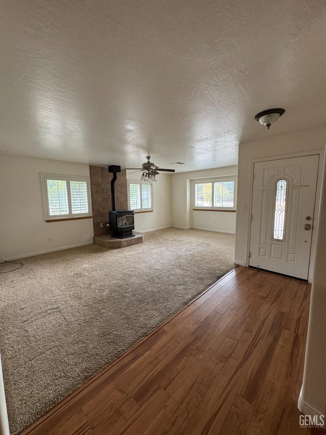 Single Family Residence in Tehachapi, photo 5 of 25