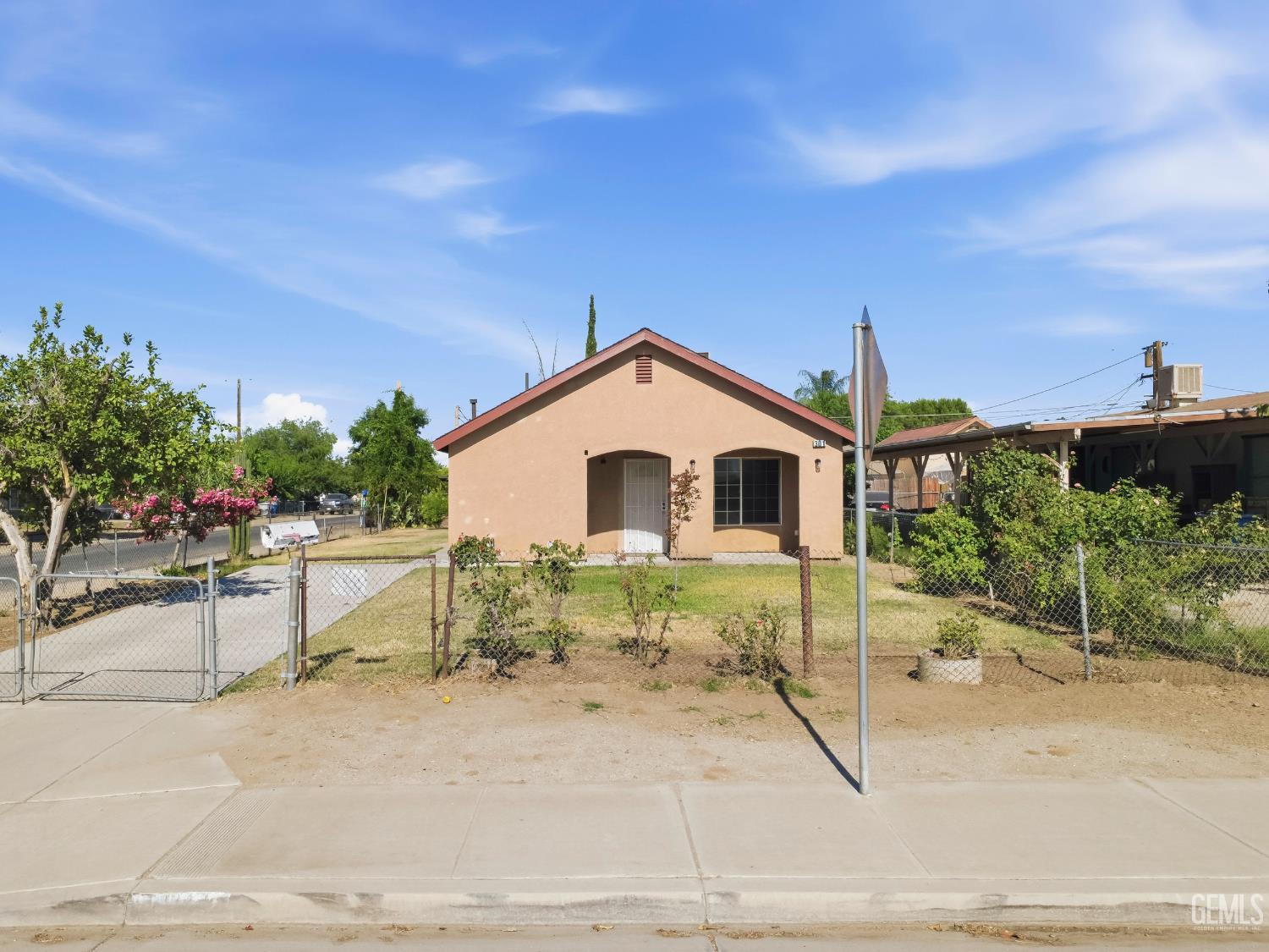 301 N Derby Street, Arvin, CA 93203 — photo 2