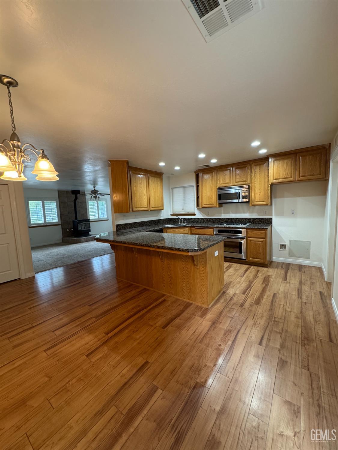 Single Family Residence in Tehachapi, photo 4 of 25