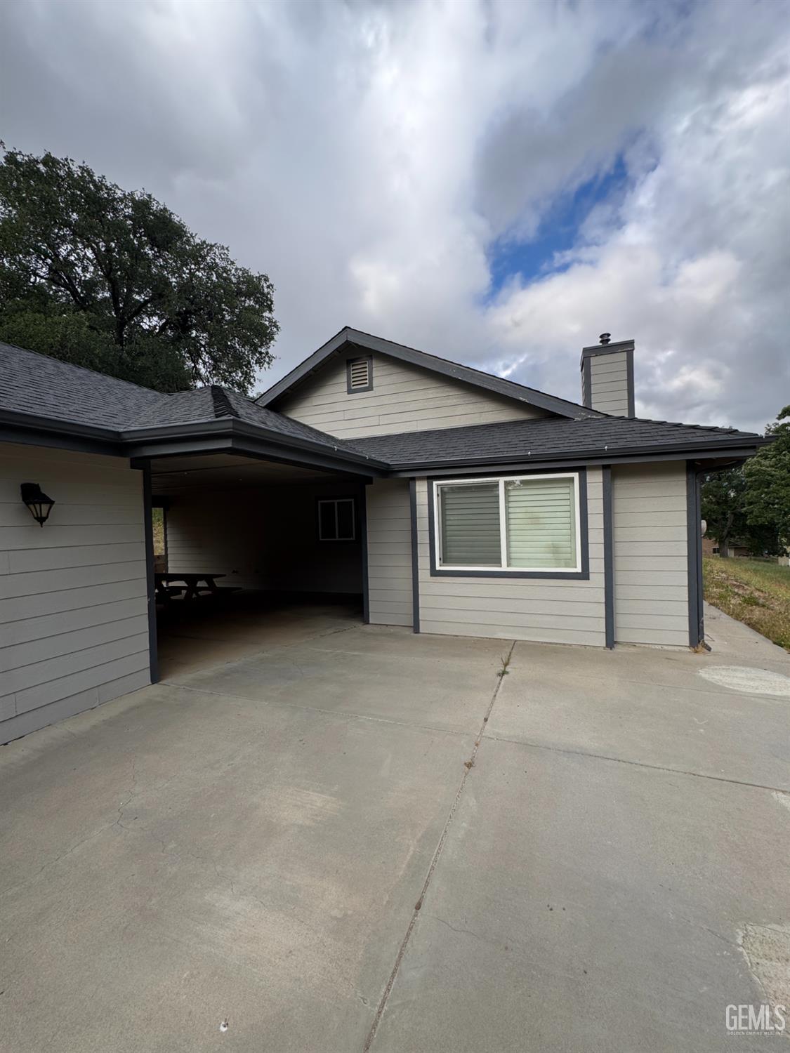 Single Family Residence in Tehachapi, photo 3 of 25
