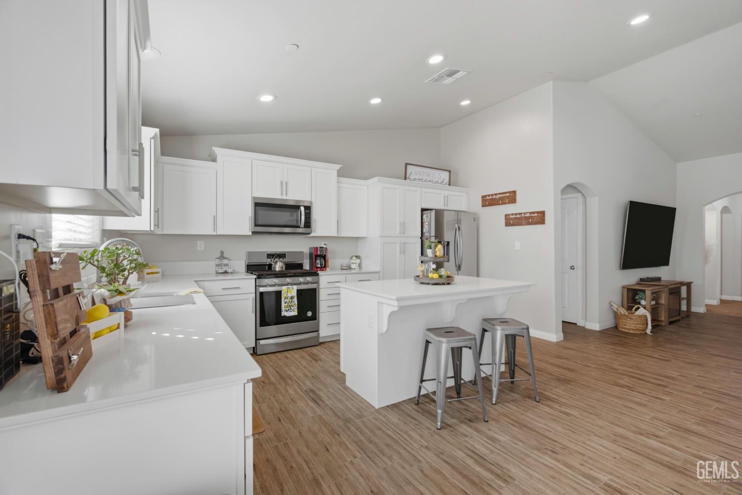 7125 Cattail Creek Way, Bakersfield, CA 93311 — photo 16