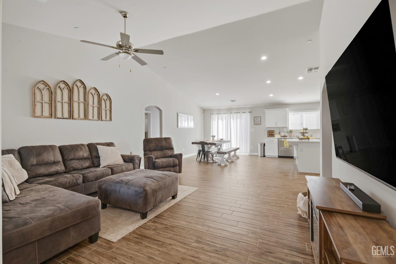 7125 Cattail Creek Way, Bakersfield, CA 93311 — photo 8