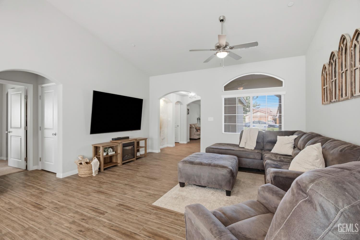 7125 Cattail Creek Way, Bakersfield, CA 93311 — photo 9
