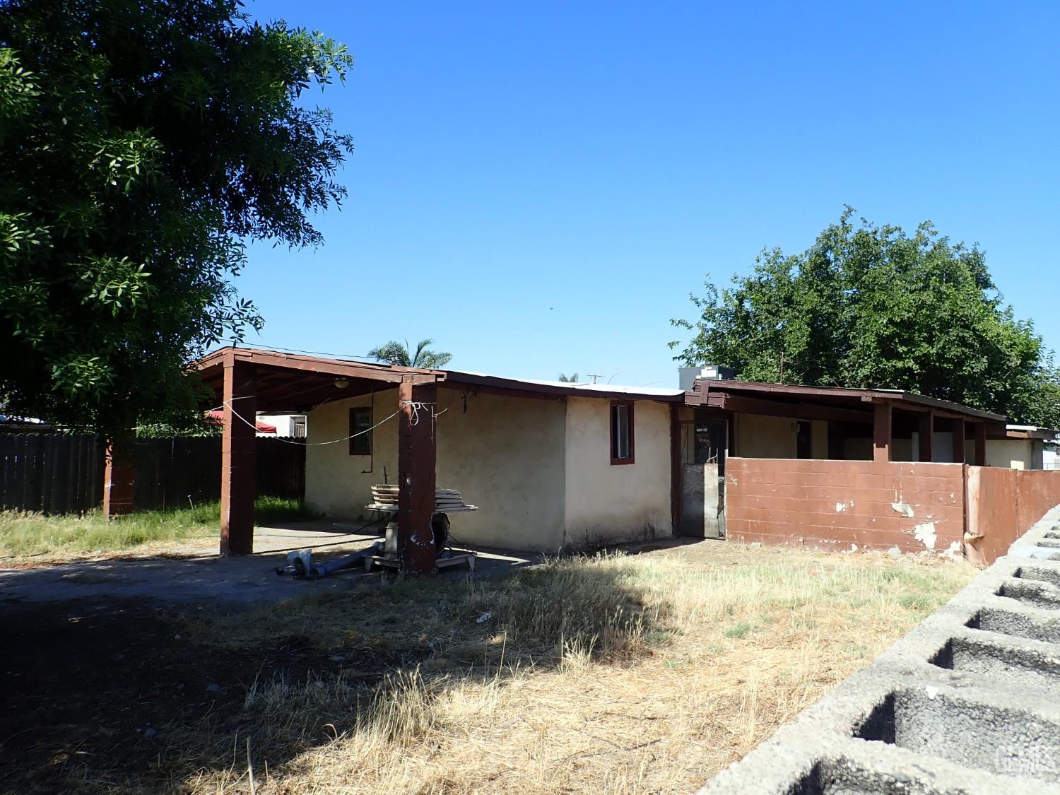 2242 Oleander Street