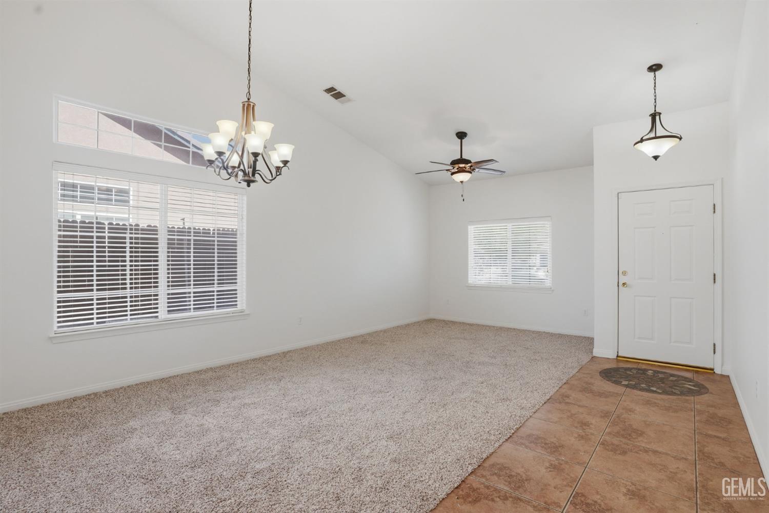 Single Family Residence in Bakersfield, photo 5 of 44
