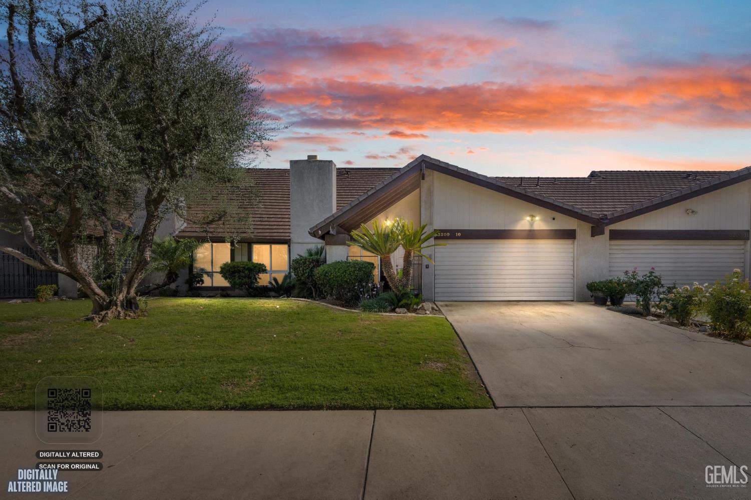 Condominium in Bakersfield