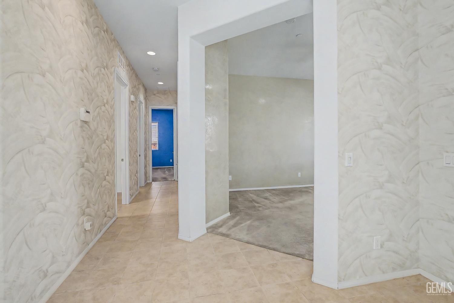 Single Family Residence in Bakersfield, photo 5 of 46