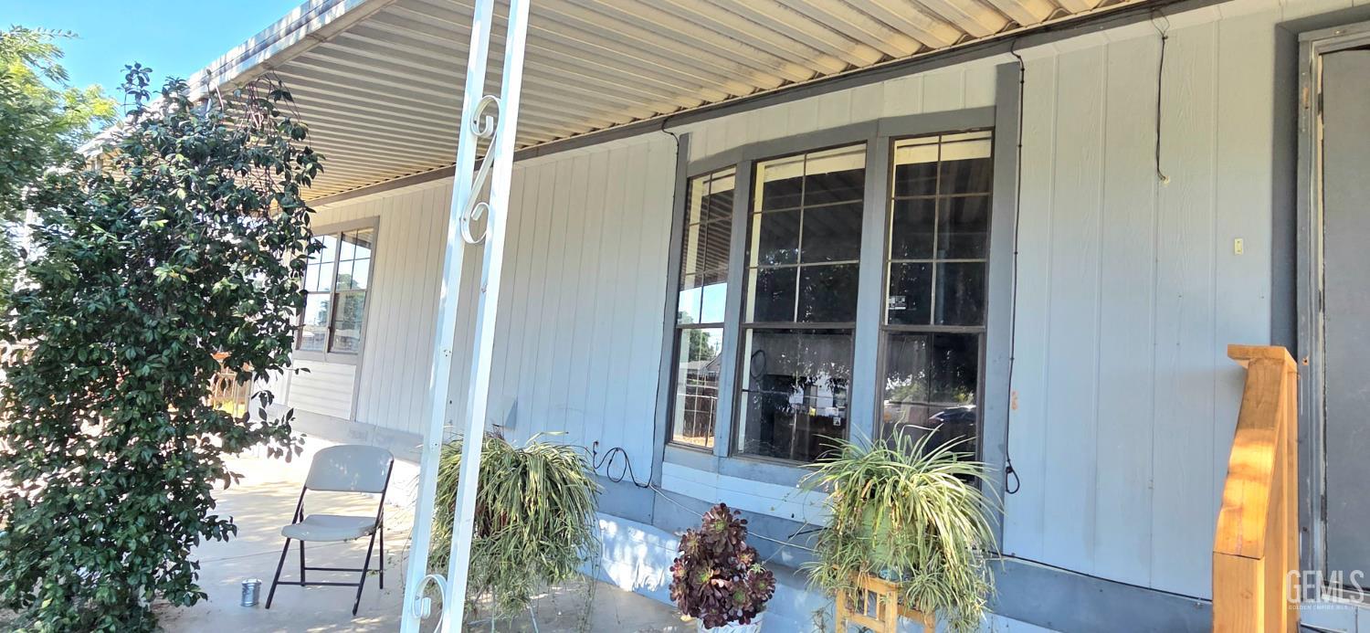 Manufactured Home in Bakersfield, photo 5 of 31