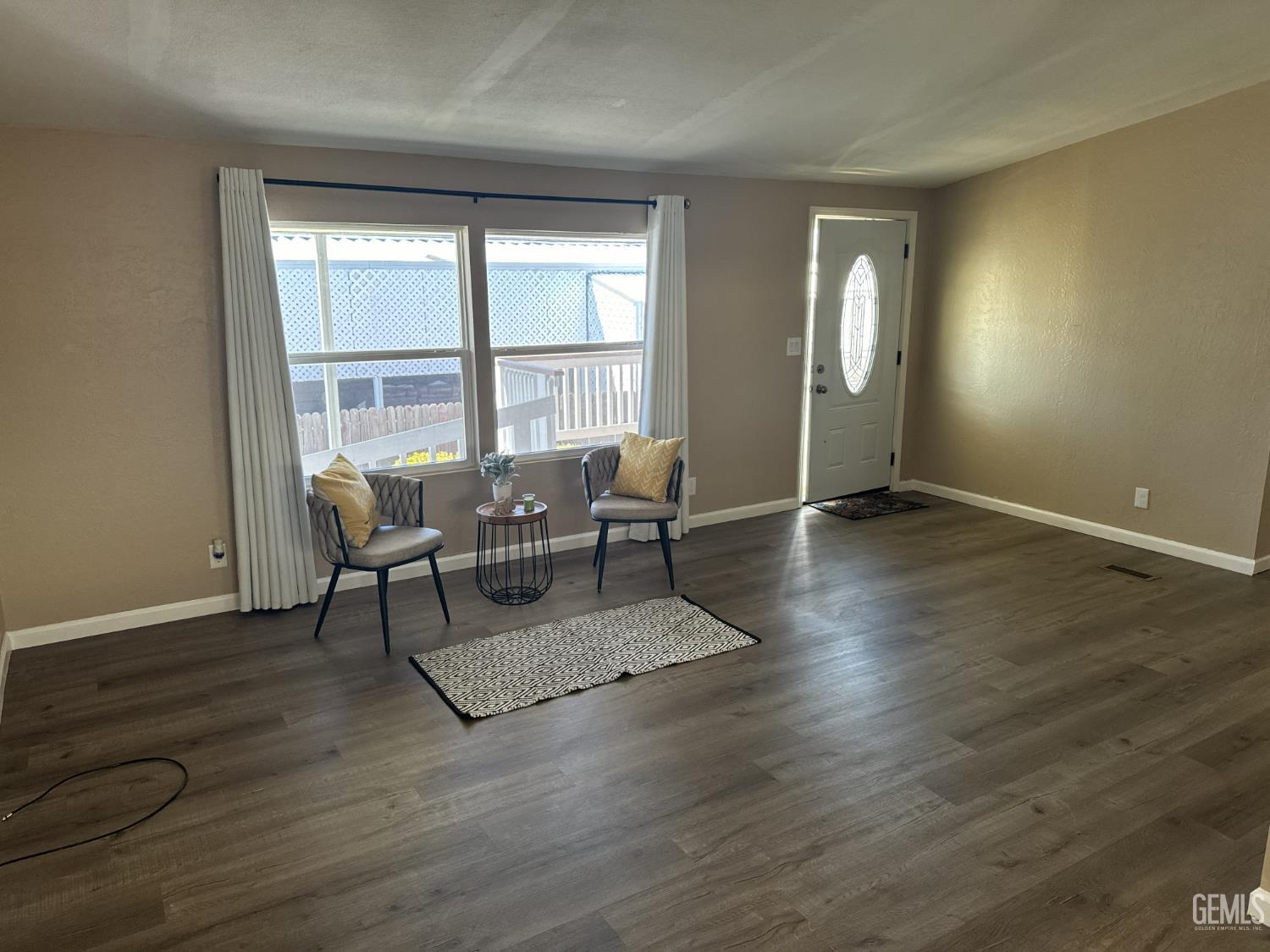 Manufactured Home in Tehachapi, photo 5 of 23