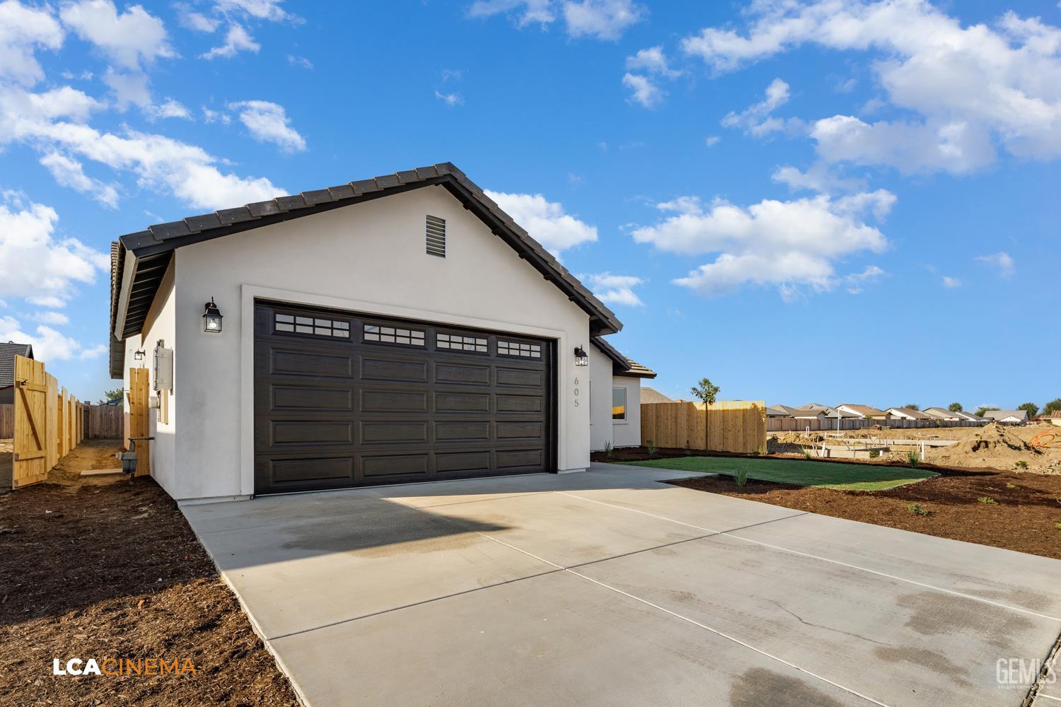 New Construction in Shafter, photo 3 of 22