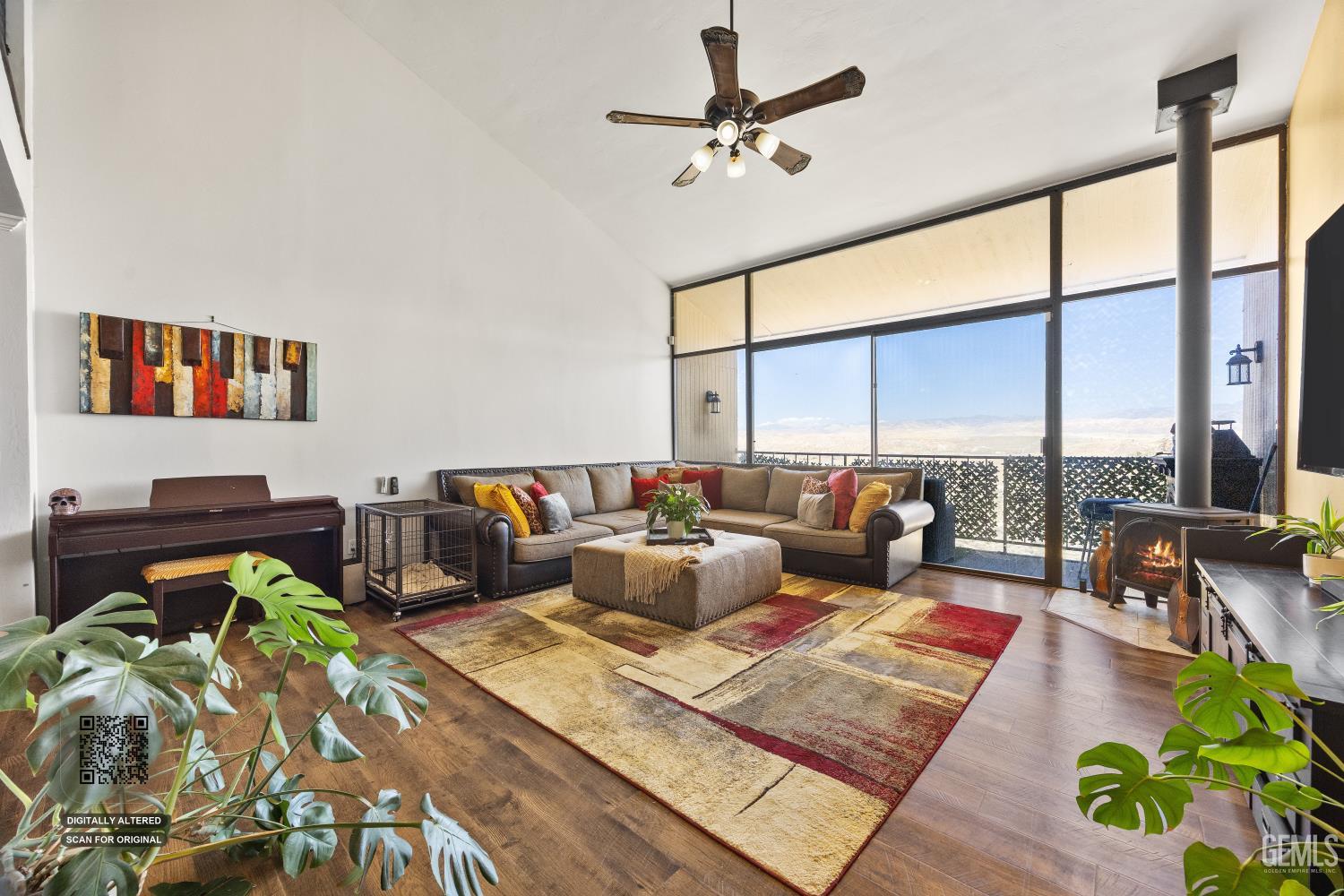 Condominium in Bakersfield