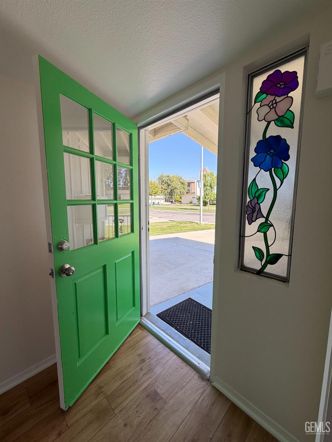 Condominium in Bakersfield, photo 3 of 16