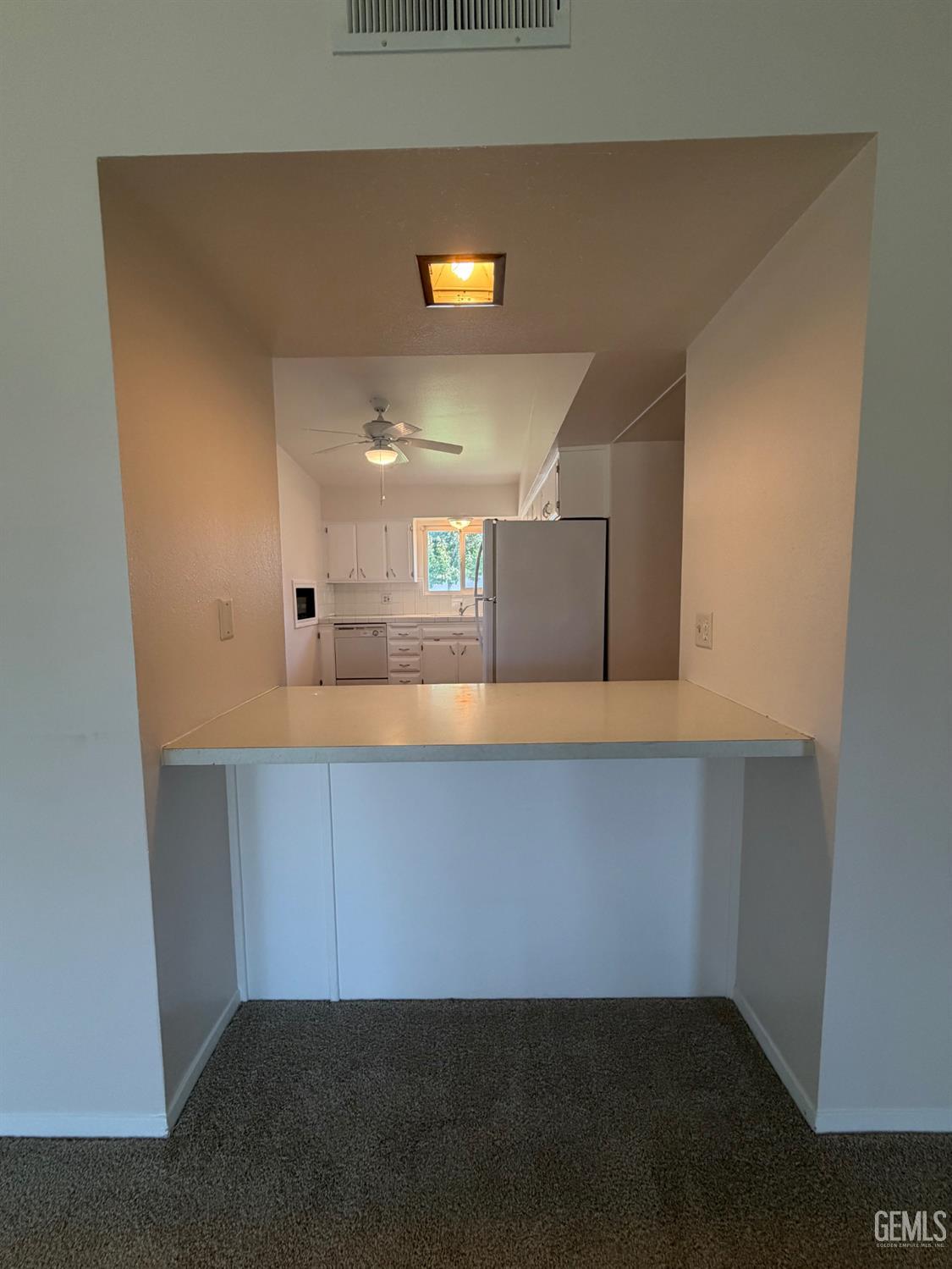 Condominium in Bakersfield, photo 5 of 16