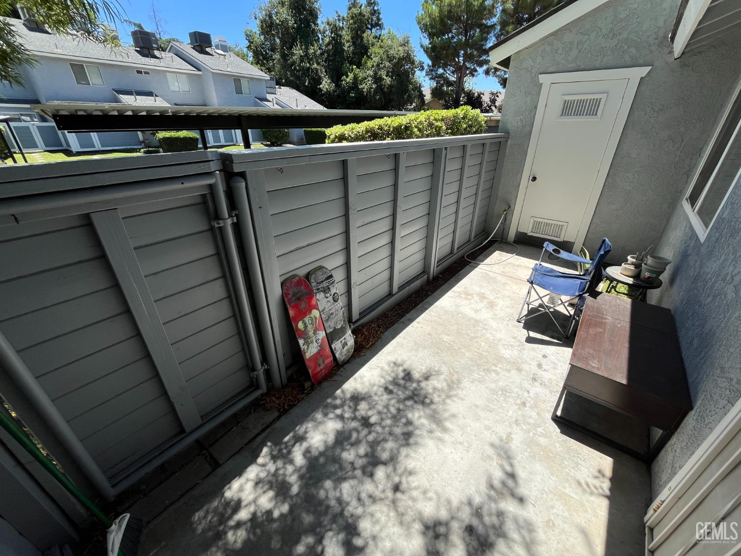 Condominium in Bakersfield, photo 4 of 12