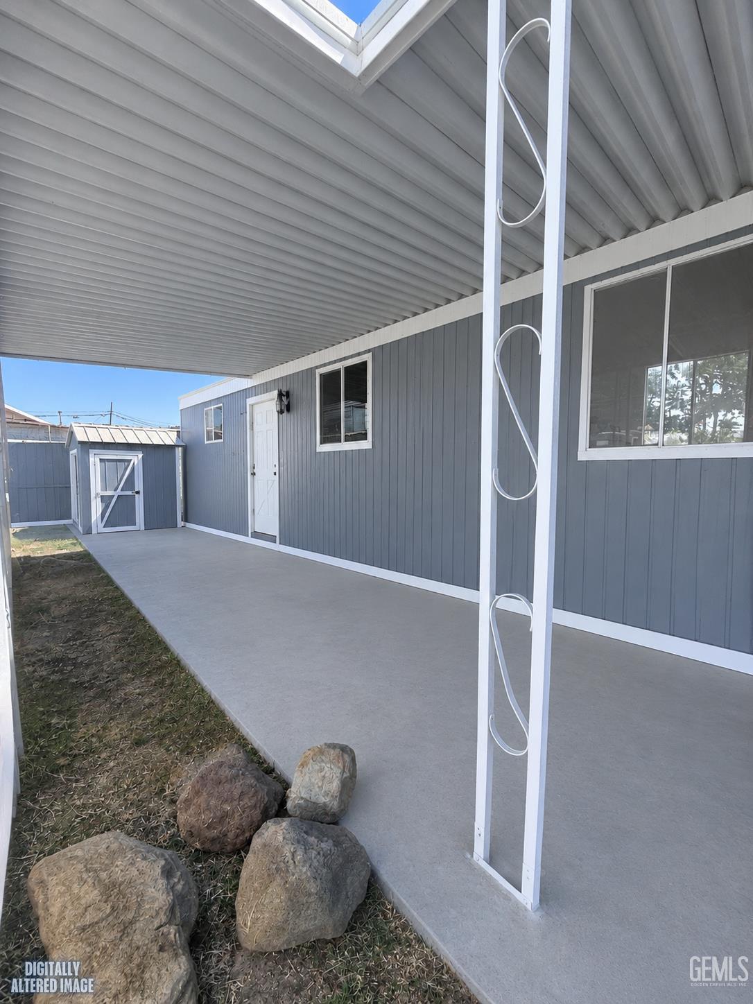 Manufactured Home in Bakersfield, photo 5 of 23