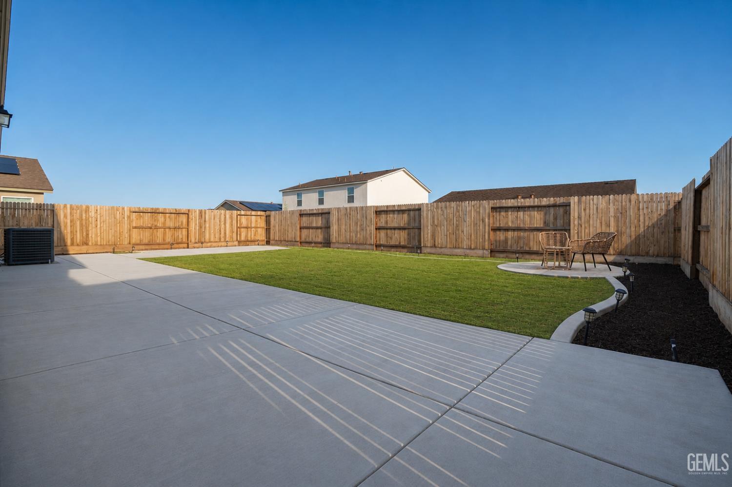 Single Family Residence in Bakersfield, photo 5 of 15