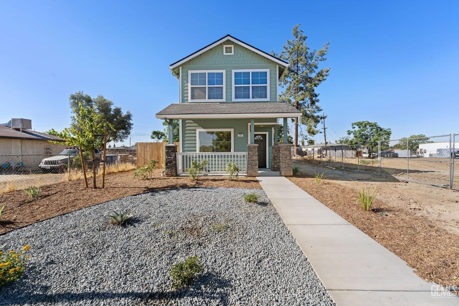 Single Family Residence in Bakersfield