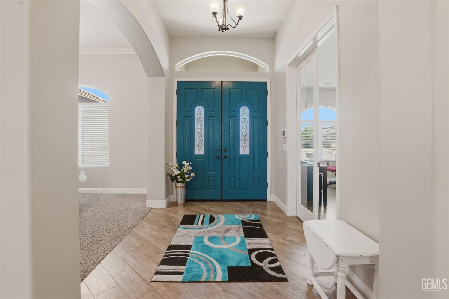 Single Family Residence in Bakersfield, photo 5 of 49