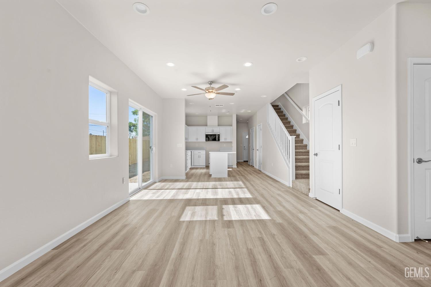 Single Family Residence in Bakersfield, photo 5 of 30